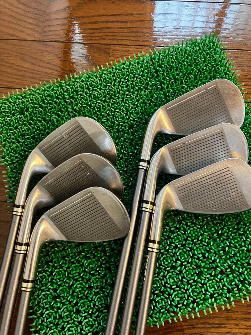 ゼクシオセブンアイアン６本セット