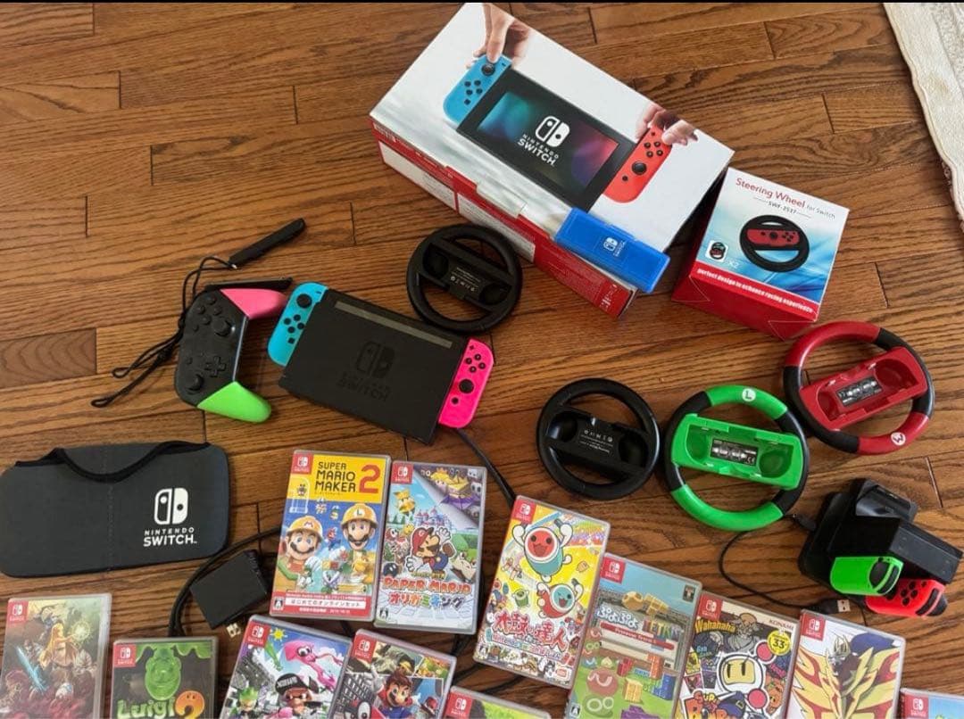 た*し様 任天堂Switch ＋ソフト24本＋ハンドル＋コントローラ等　セット！