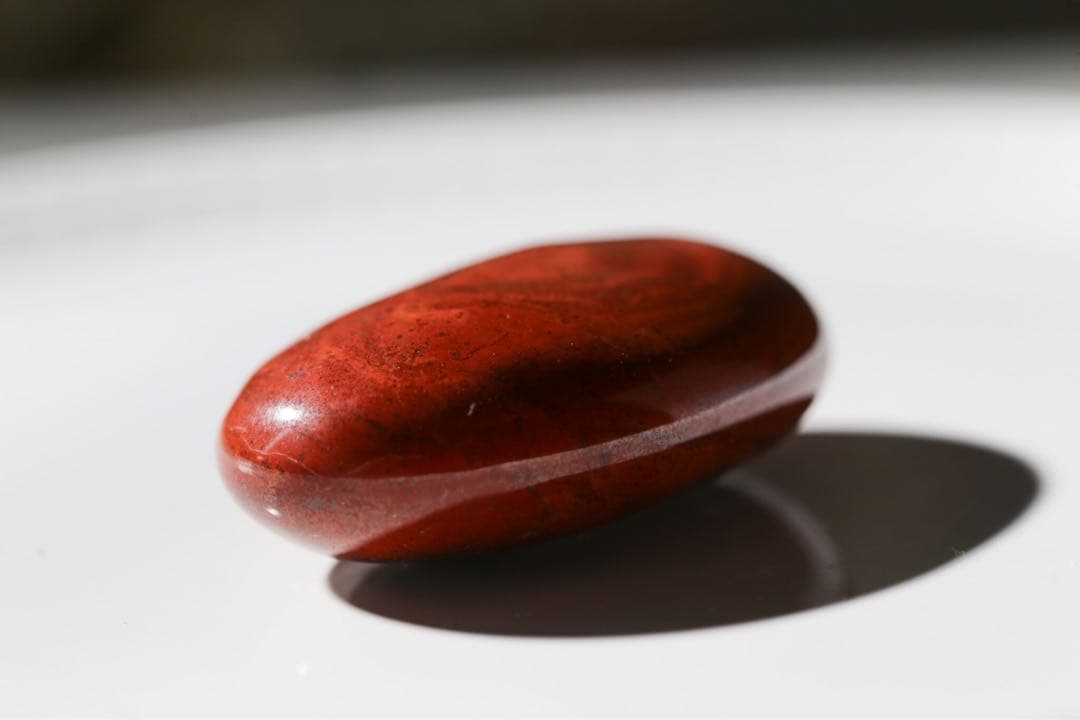 【高品質】レッドジャスパー　握り石