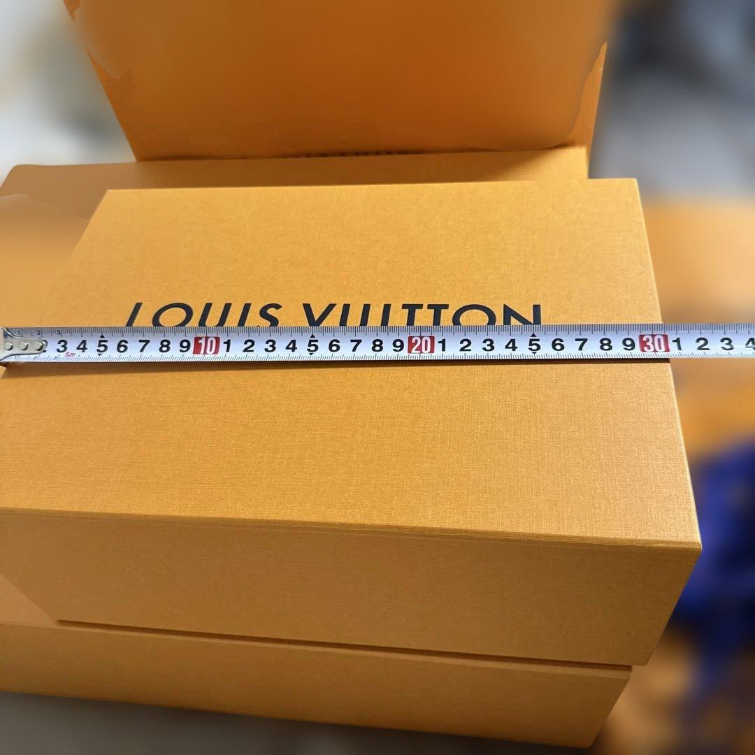 ルイヴィトン　LOUIS VUITTON 空箱　紙袋　GUCCI PRADA