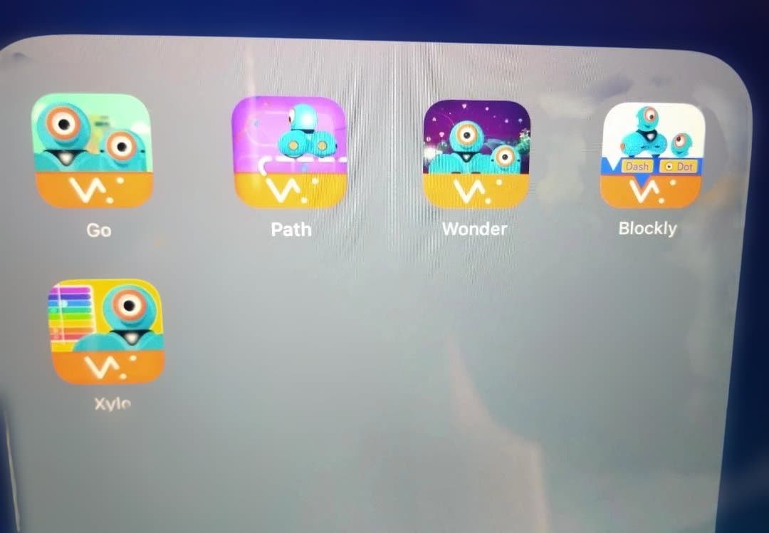 プログラミングロボット　ダッシュくん Wonder Workshop Dash