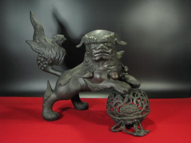 大型 銅獅子 玉乗 置物 c536