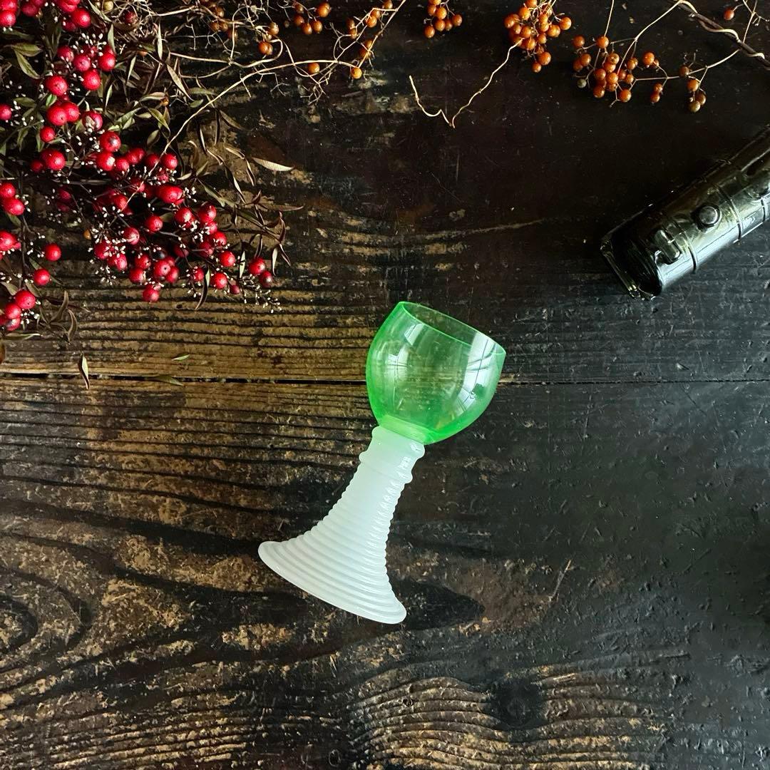 骨董　時代ガラス　超希少　ウラン練りガラス　バイカラー　ワイングラス　レーマー杯