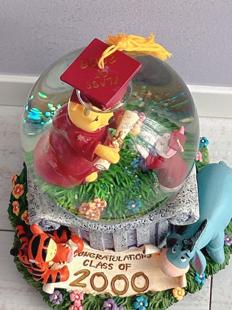 ディズニー　CLASS OF 2000 プーさん　スノードーム　オルゴール