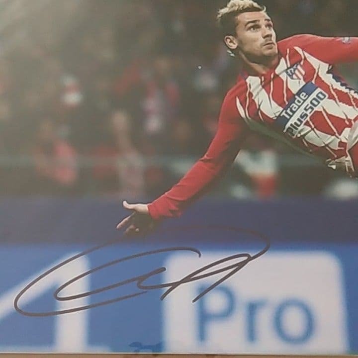 アントワーヌ・グリーズマン(アトレティコ・マドリード)直筆サイン入フォト証明書付