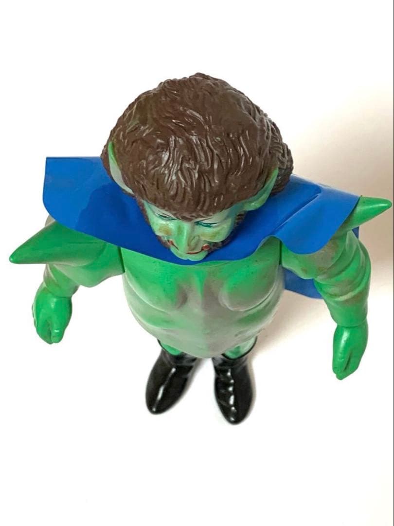 ブルマァク マグマ大使 ゴア ソフビ マントも綺麗です