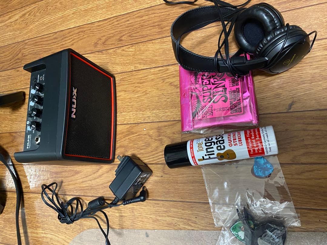 Bacchus HTC-ALL BLACK エレキギターとアンプセット