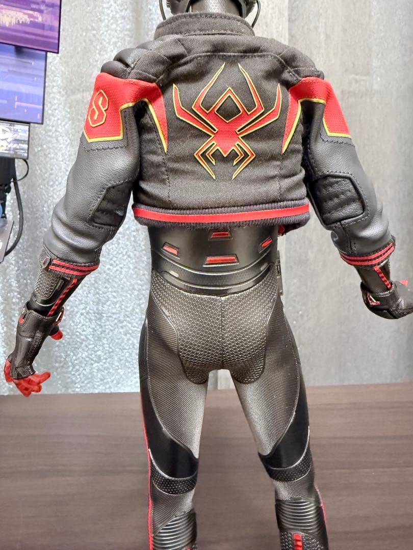 ホットトイズ マイルス・モラレス スパイダーマン ２０２０スーツ版 中古品