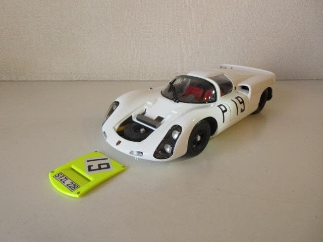 特価 exoto (1/18) ポルシェ 910 #19