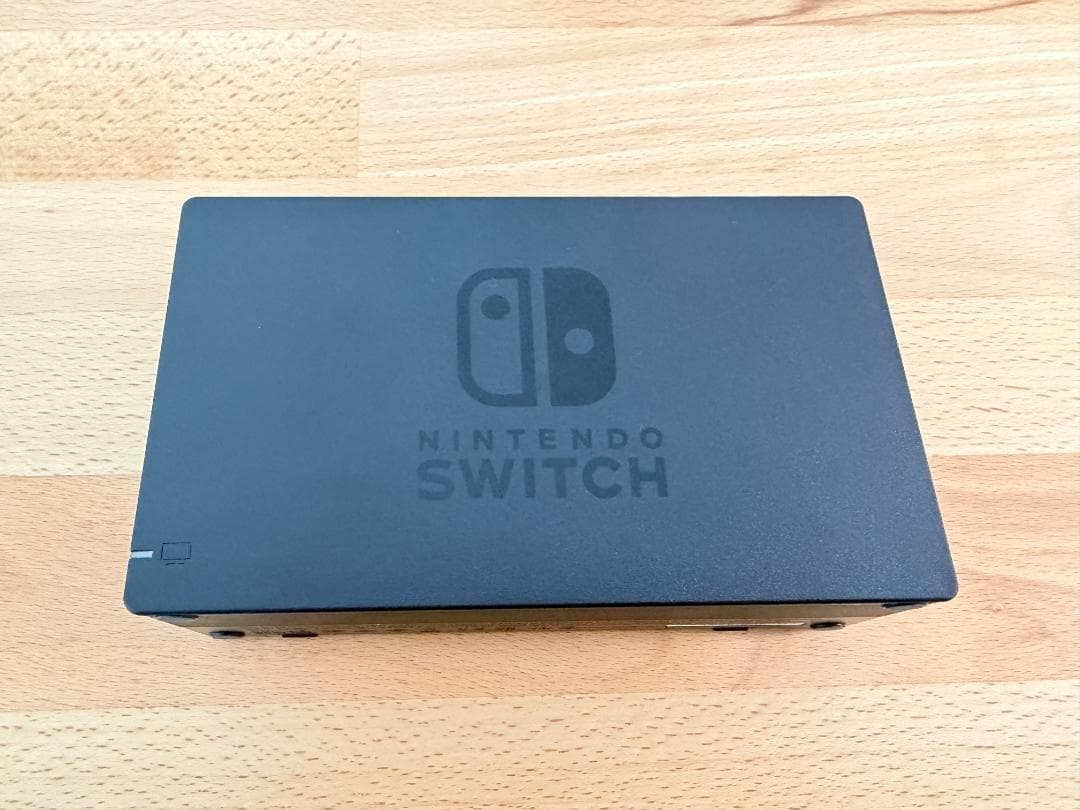 【美品】Nintendo Switch 本体 ネオンブルー/ネオンレッド