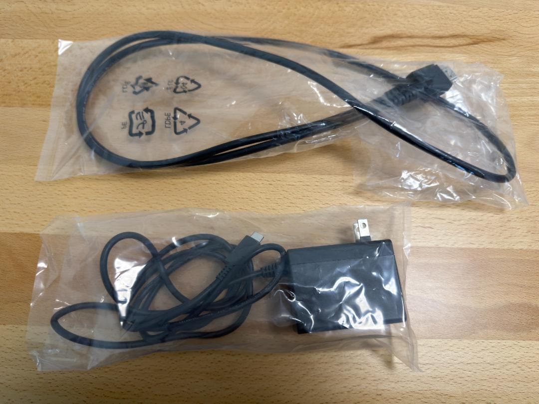 【美品】Nintendo Switch 本体 ネオンブルー/ネオンレッド