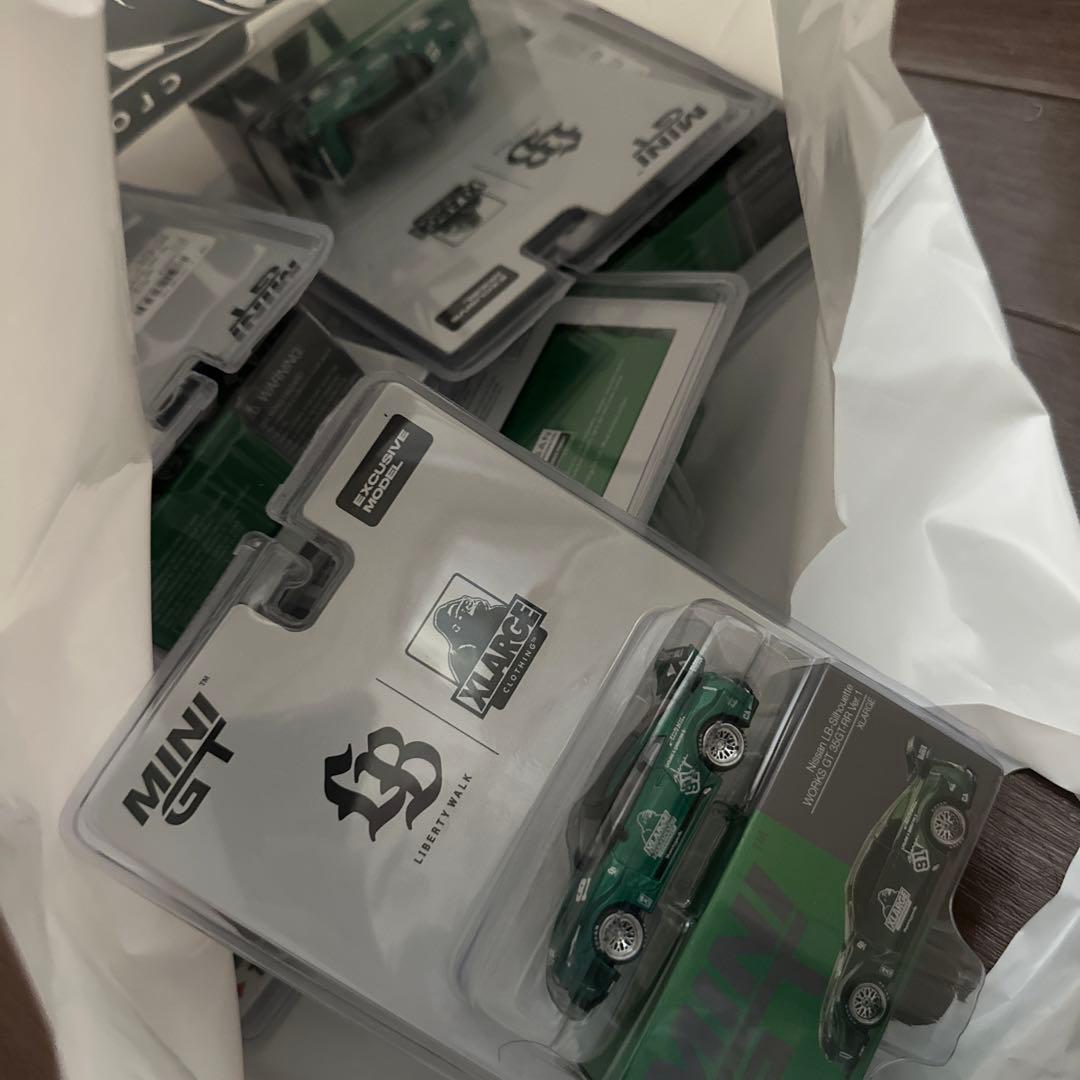 LIBERTY WALK×XLARGE MINI GT 1/64 x2個