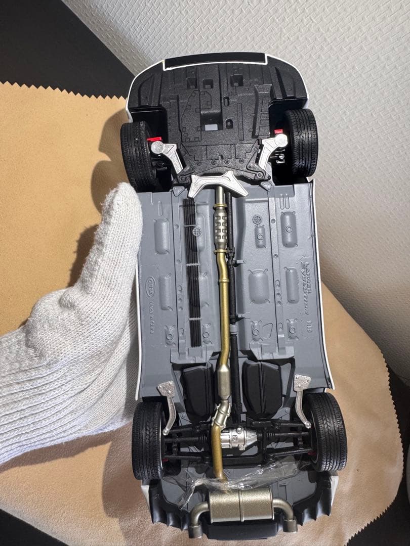 ランエボX 1/18スケール ホワイト