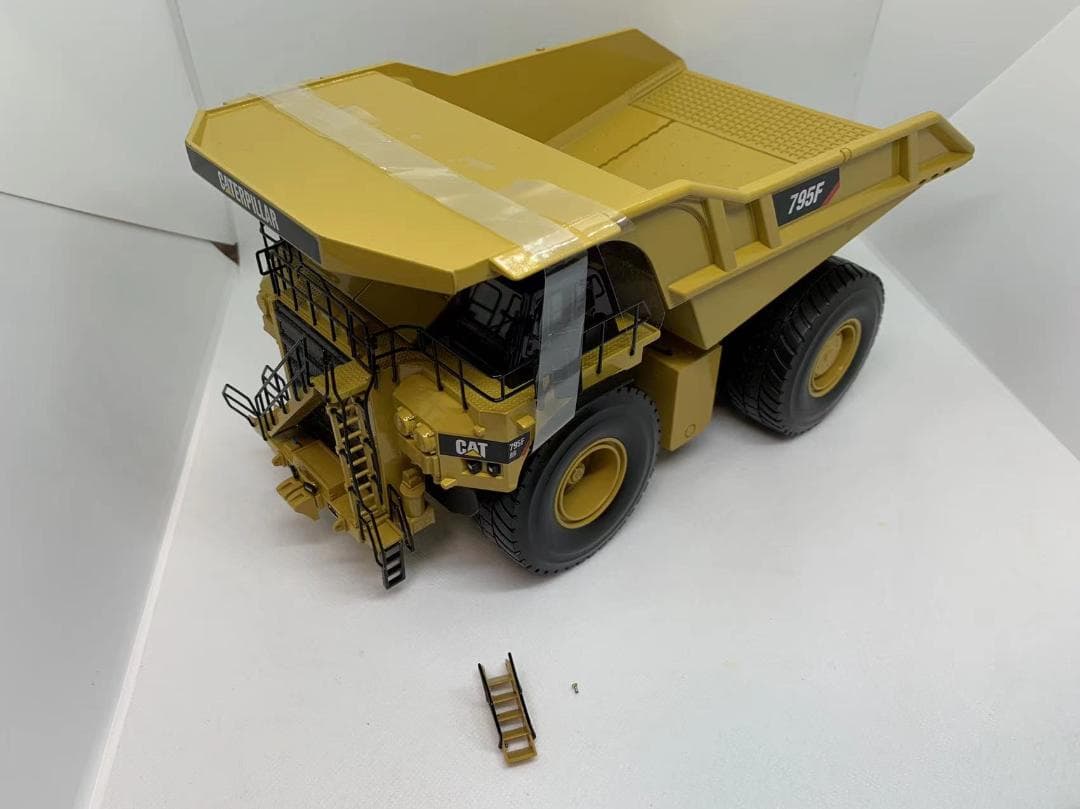 ミニカー Norscot 1/50 CAT 795F AC MINING TRUCK