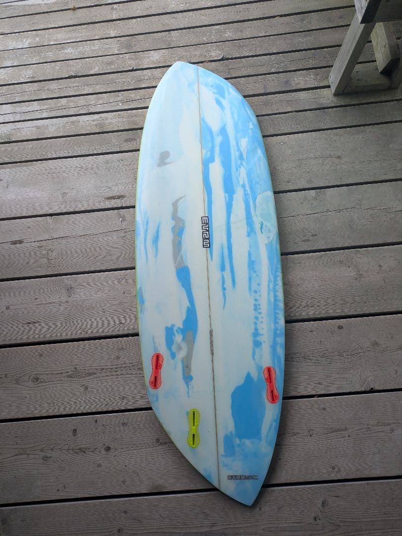 サーフボード　PU トライフィン　evrm fcs2　55　左右非対称　非対称