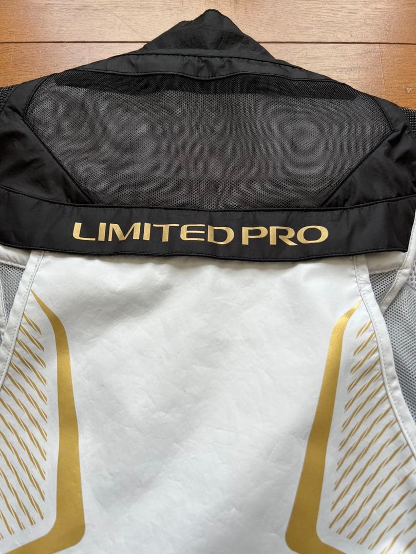 SHIMANO LIMITED PRO フィッシングベスト&キャップセット