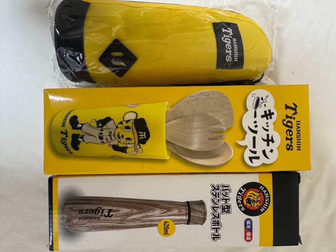 Hanshin Tigers 阪神タイガースグッズ