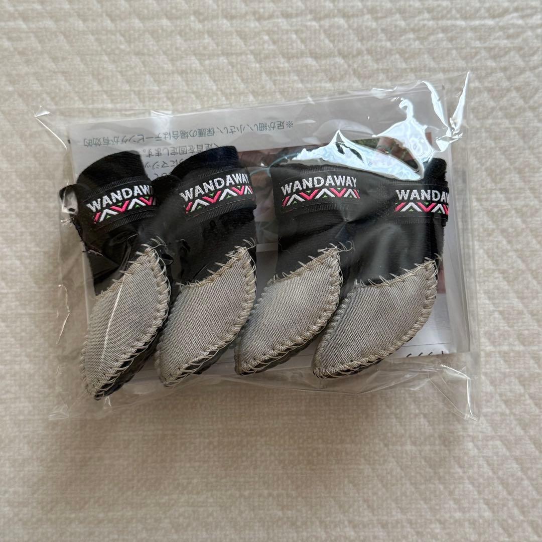 【WANDAWAY】 ドッグブーツ/4P Sサイズ（ベージュ）＋中古（ブラック）