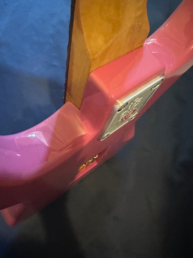 ジプシーローズ ピンク エレキギター シングルコイル