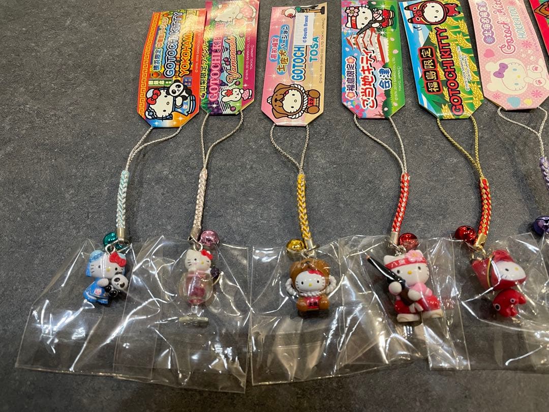 即発送可　ハローキティご当地 ストラップ 10個セット　全国各地　まとめ売り