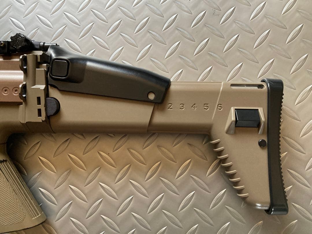 H*r様 電動ガンボーイズ SCAR-L CQC タンカラー カスタム品 動作O