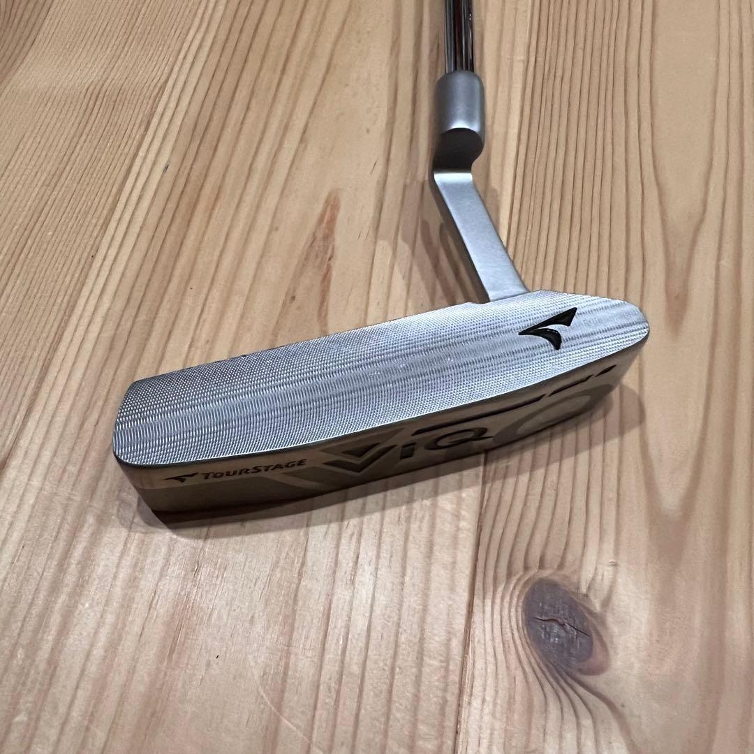 TOURSTAGEのViQゴルフバッグとゴルフクラブ13本セット