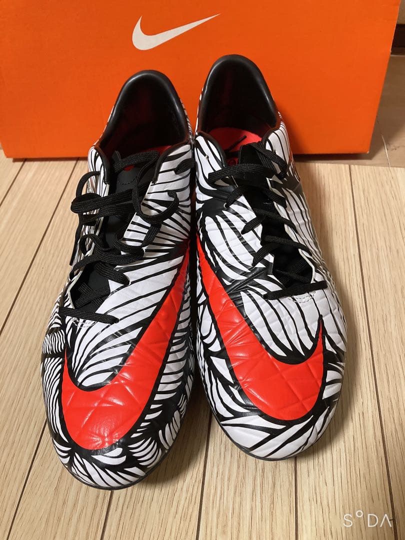 ナイキ　ハイパーヴェノム　スパイク　⑧⑧
