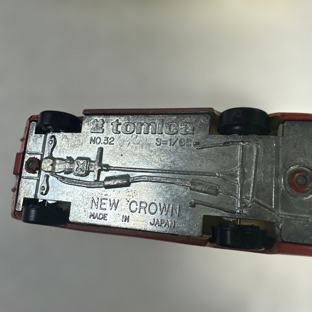 トミカ黒箱No.28TOYOTA クラウン　タクシー ヴィンテージ