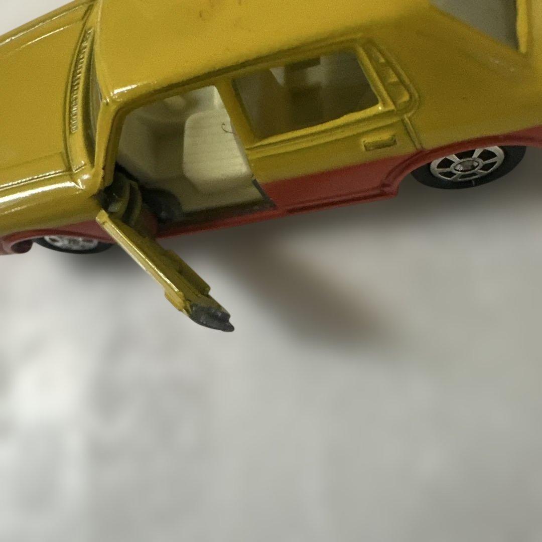 トミカ黒箱No.28TOYOTA クラウン　タクシー ヴィンテージ