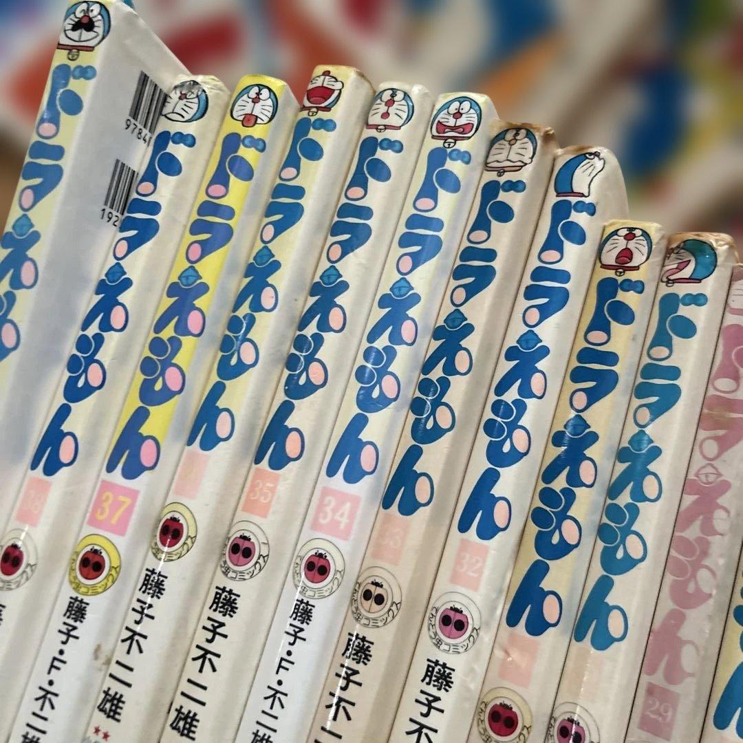 ドラえもん　１巻から４３巻 　４２巻のみなし　初版あり