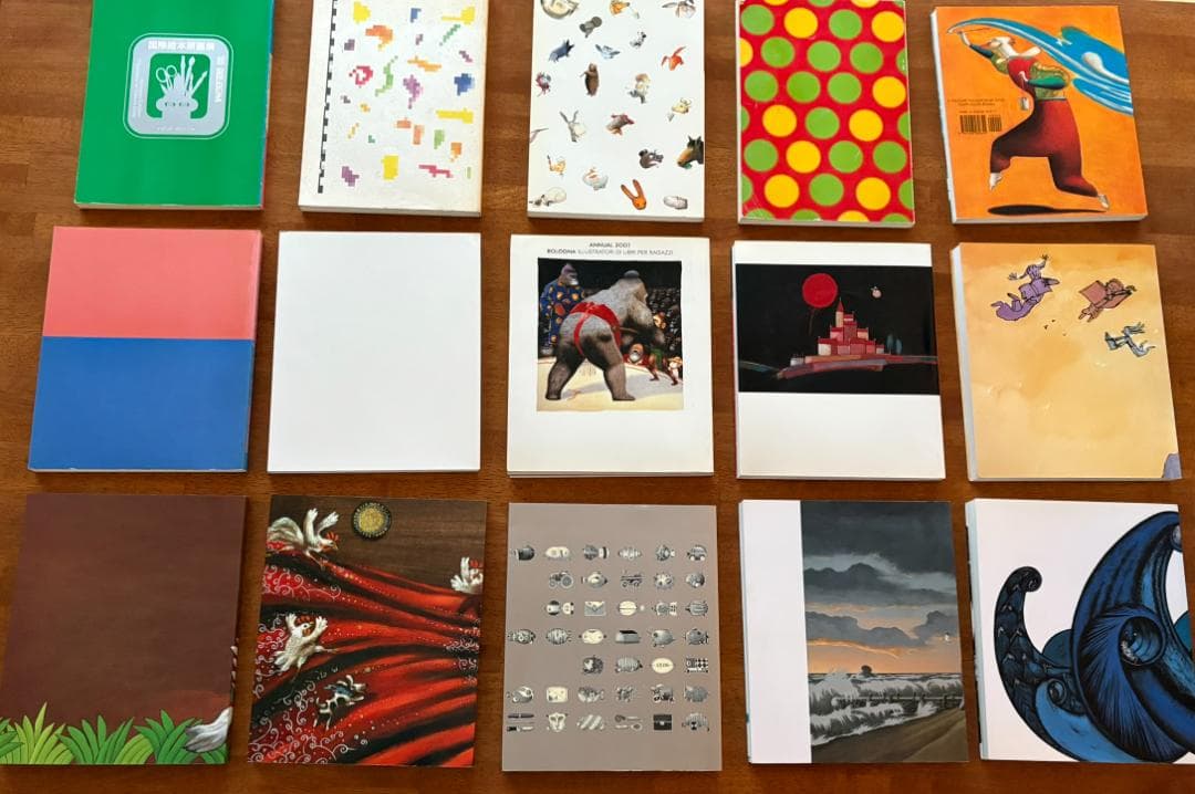 イタリア・ボローニャ国際絵本原画展　図録２７冊セット