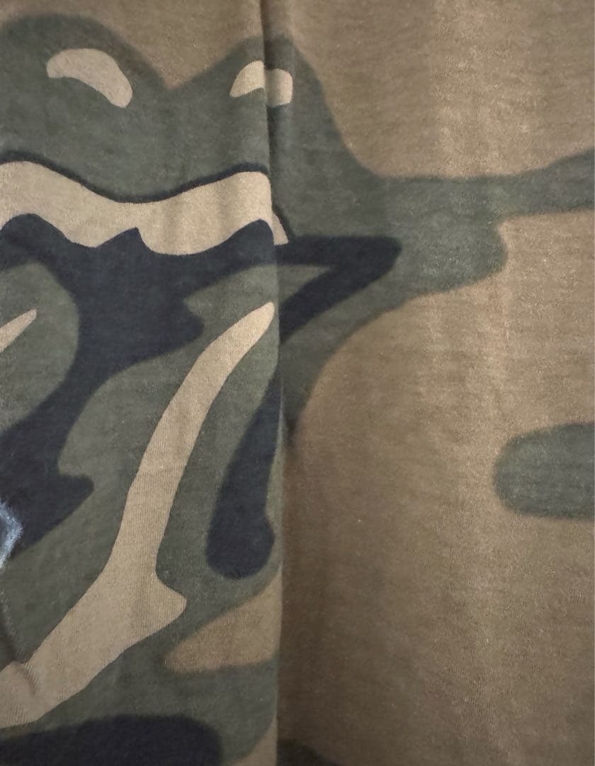 Buddhist Punk／ブディストパンク 迷彩柄ローリングストーンズTシャツ