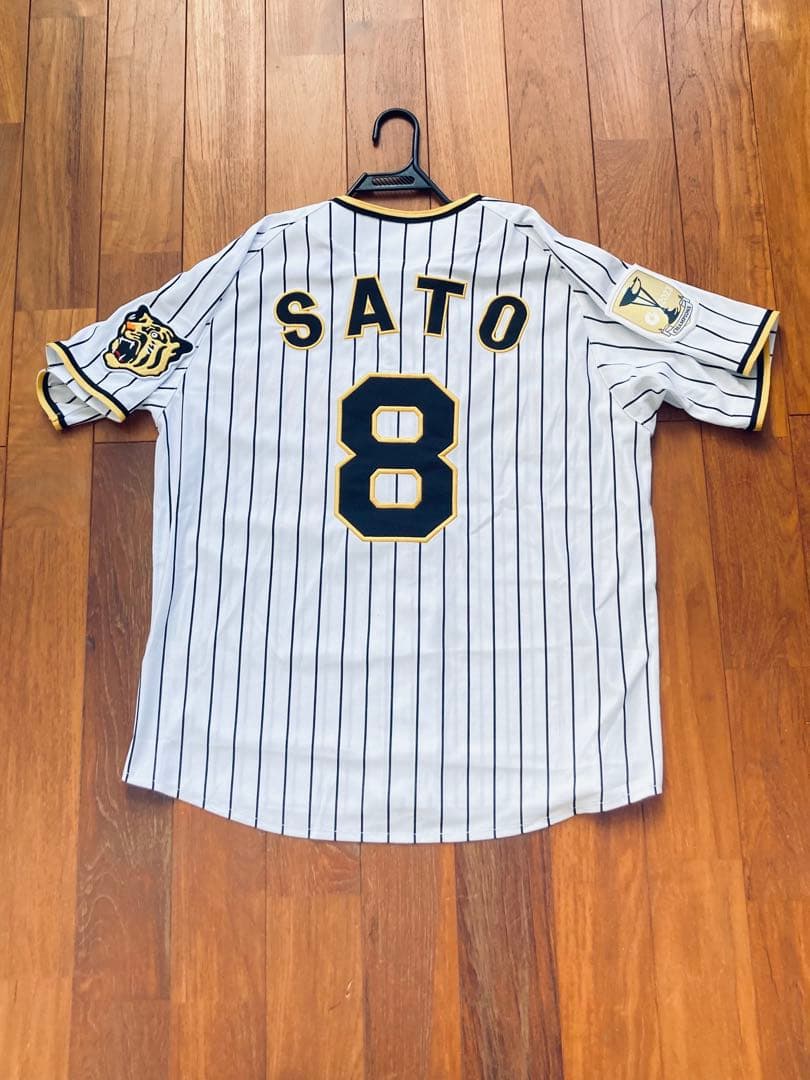 ミズノ　S 阪神タイガース　佐藤輝明　チャンピオンエンブレム付き　ユニフォーム