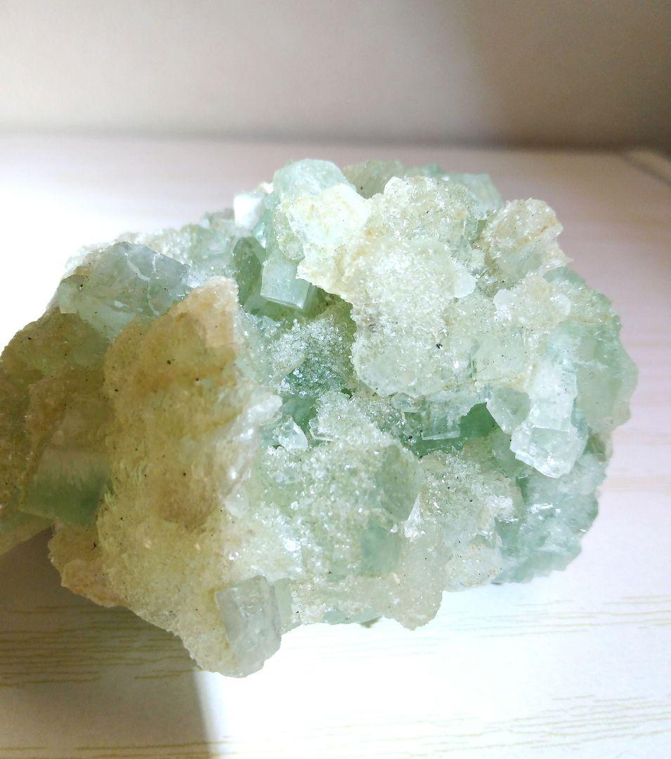 グリーンアポフィライト（魚眼石）　鉱物標本