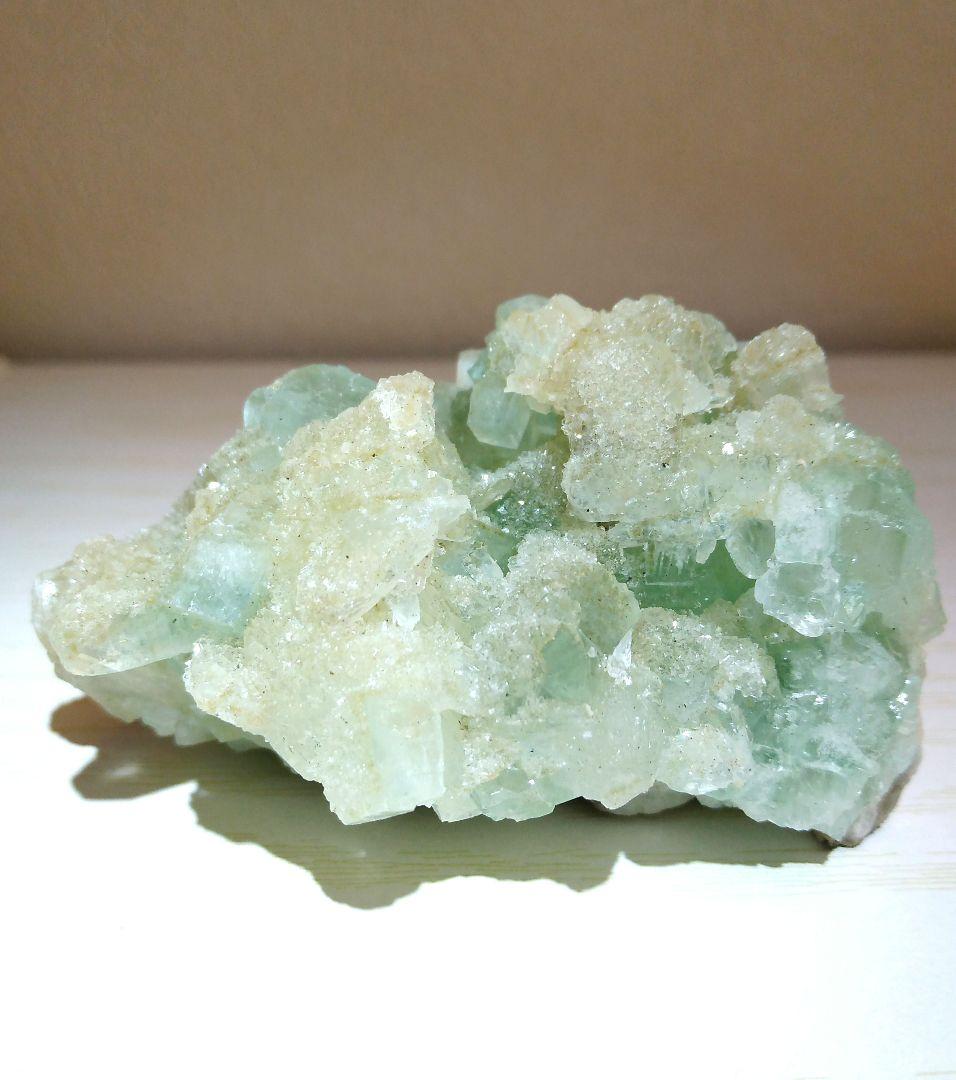 グリーンアポフィライト（魚眼石）　鉱物標本