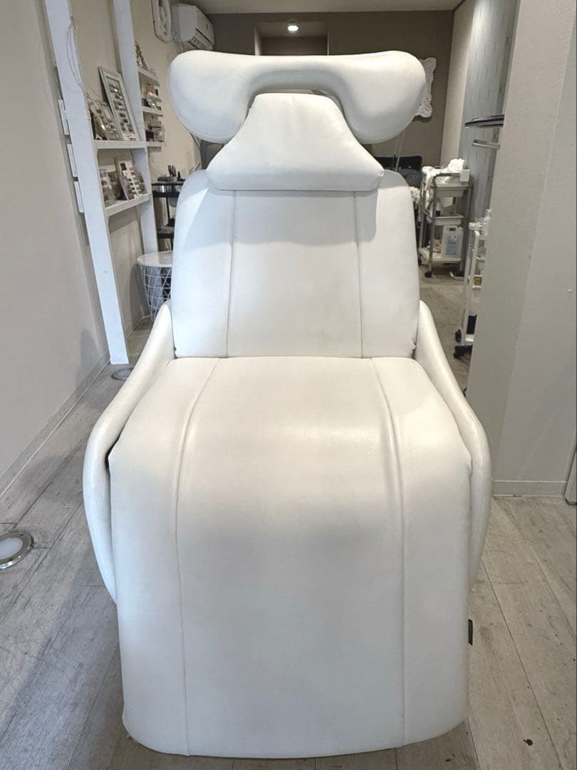 美品⭐️タカラベルモント製　アイラッシュリクライニングチェア　リーチェ　白