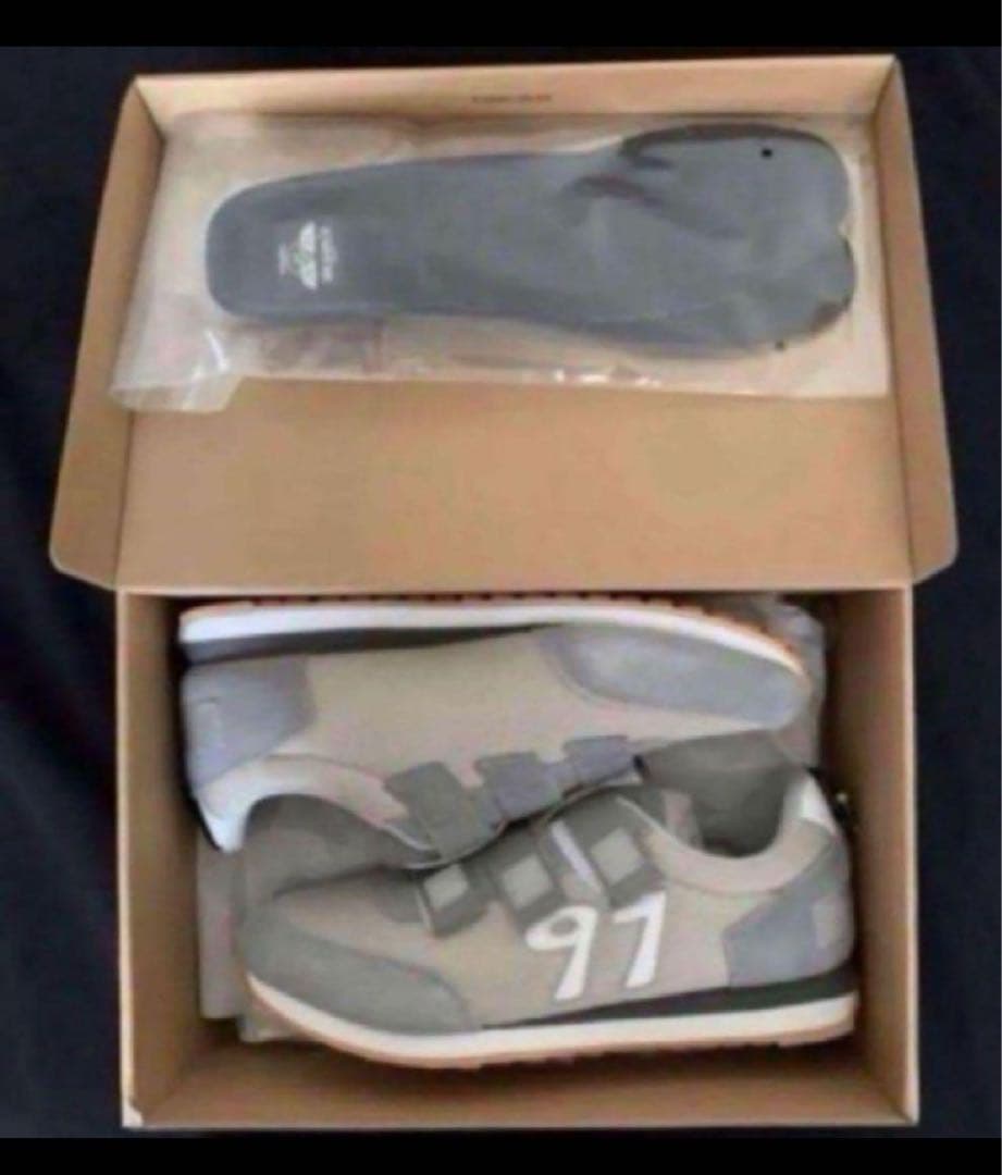 所さんの世田谷ベース　97 チャンネル　 ベルクロスニーカー 27㎝ /ワッペン