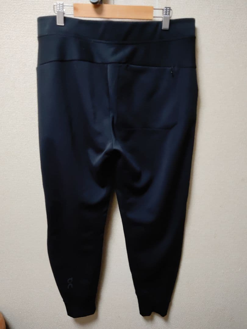 Onスウェットパンツブラック ドローストリング付きメンズМ