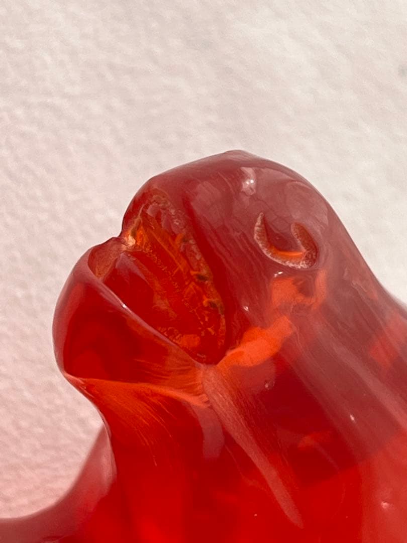 馬の置物 赤　中国　手彫り　蔵出し