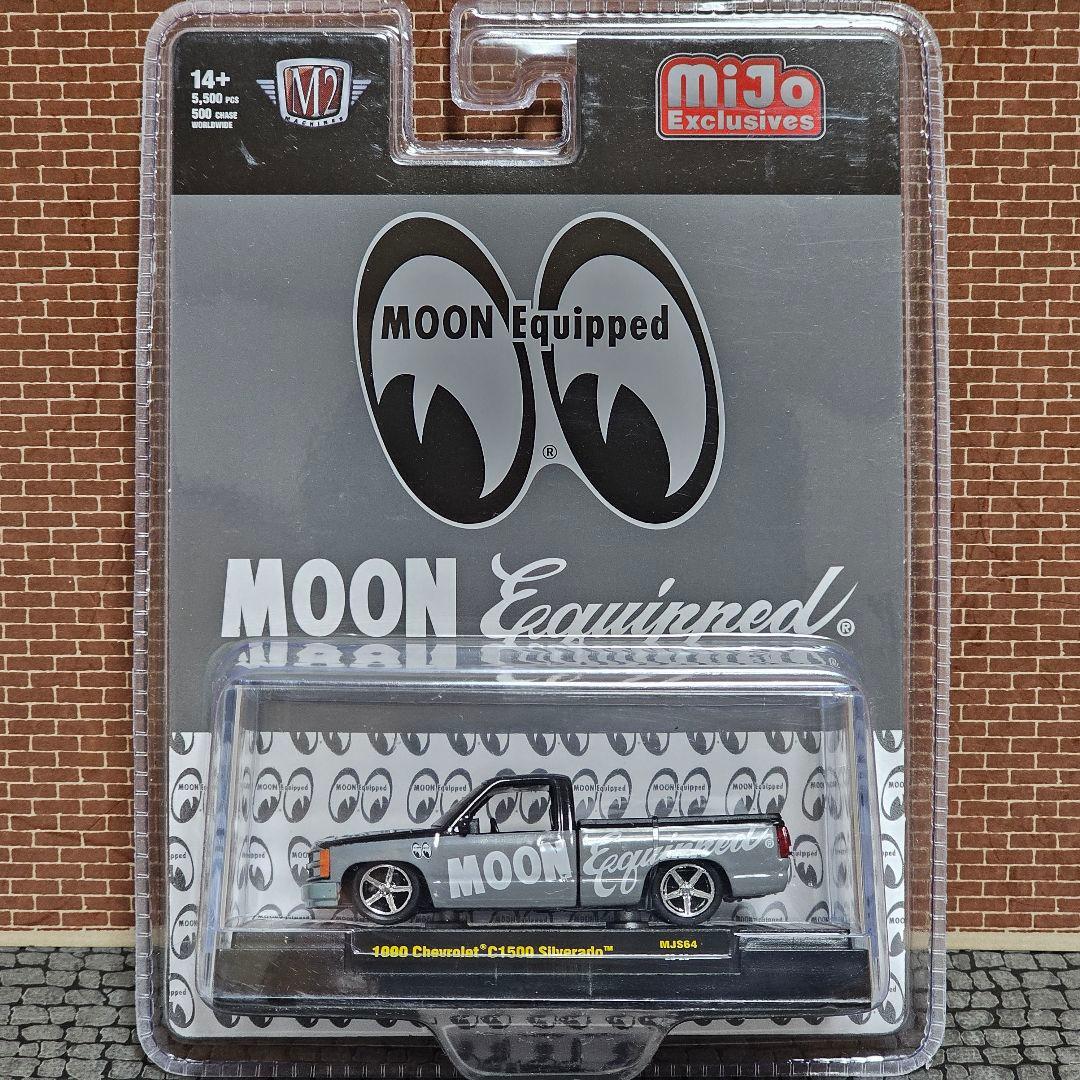 M2マシーン　ムーンアイズ　シボレー　C1500 　1/64　新品未開封