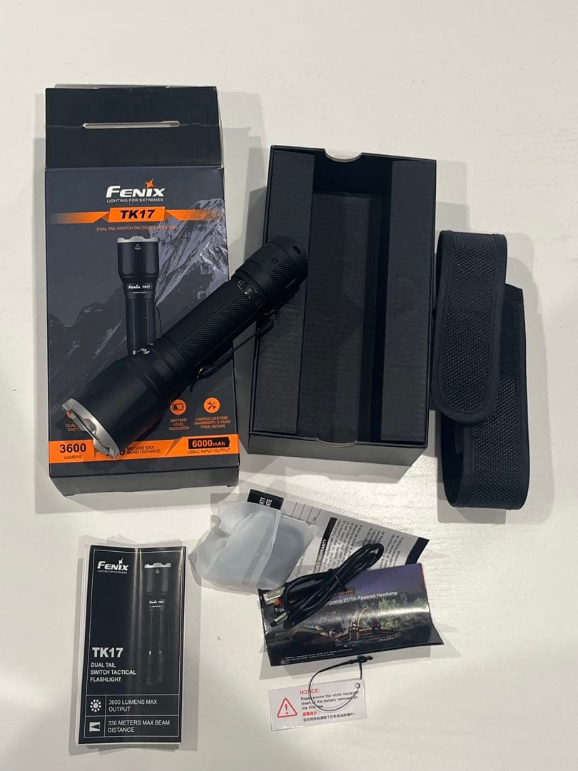 最終値下　FENIXフェニックス　TK17 タクティカルフラッシュライト