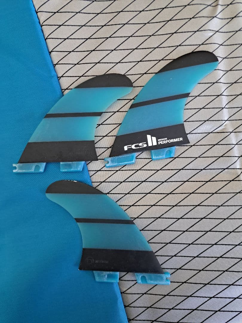 サーフボード　JUSTICE Carroll　トライフィン　ハードケース 付き