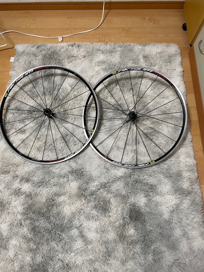 【ううう】MAVIC アクシウム　ロードホイール前後セット