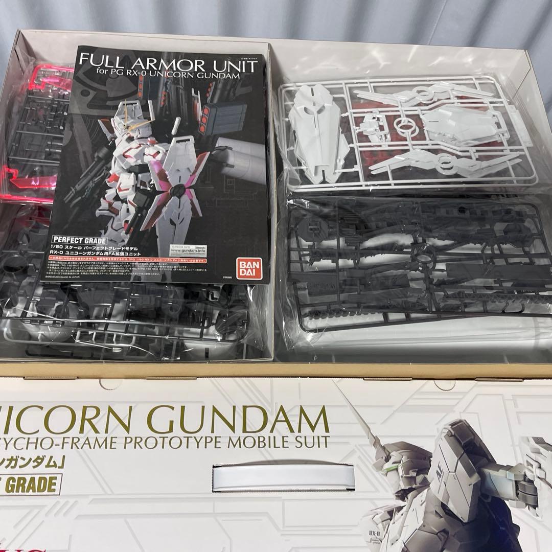 PG1/60RXー0ユニコーンガンダム未開封品、RXー0フルアーマー拡張セット