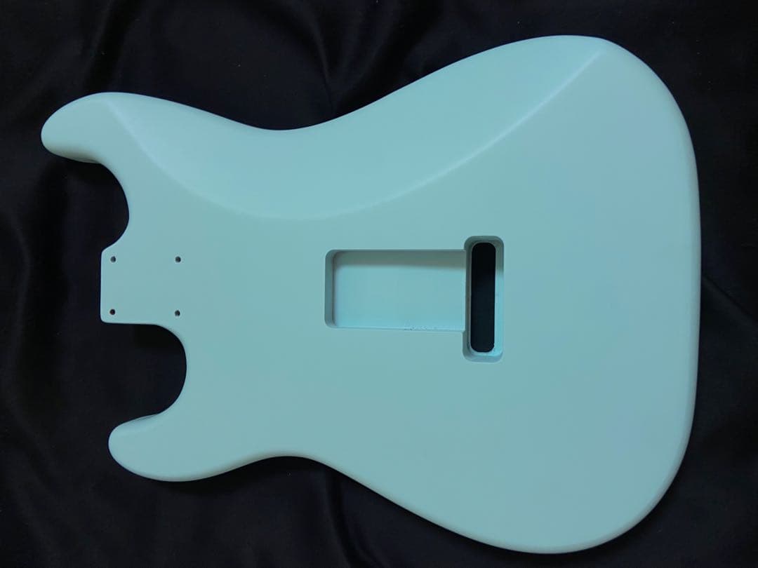 ストラトキャスター タフネブルーアルダーボディ（No37）サテン塗装