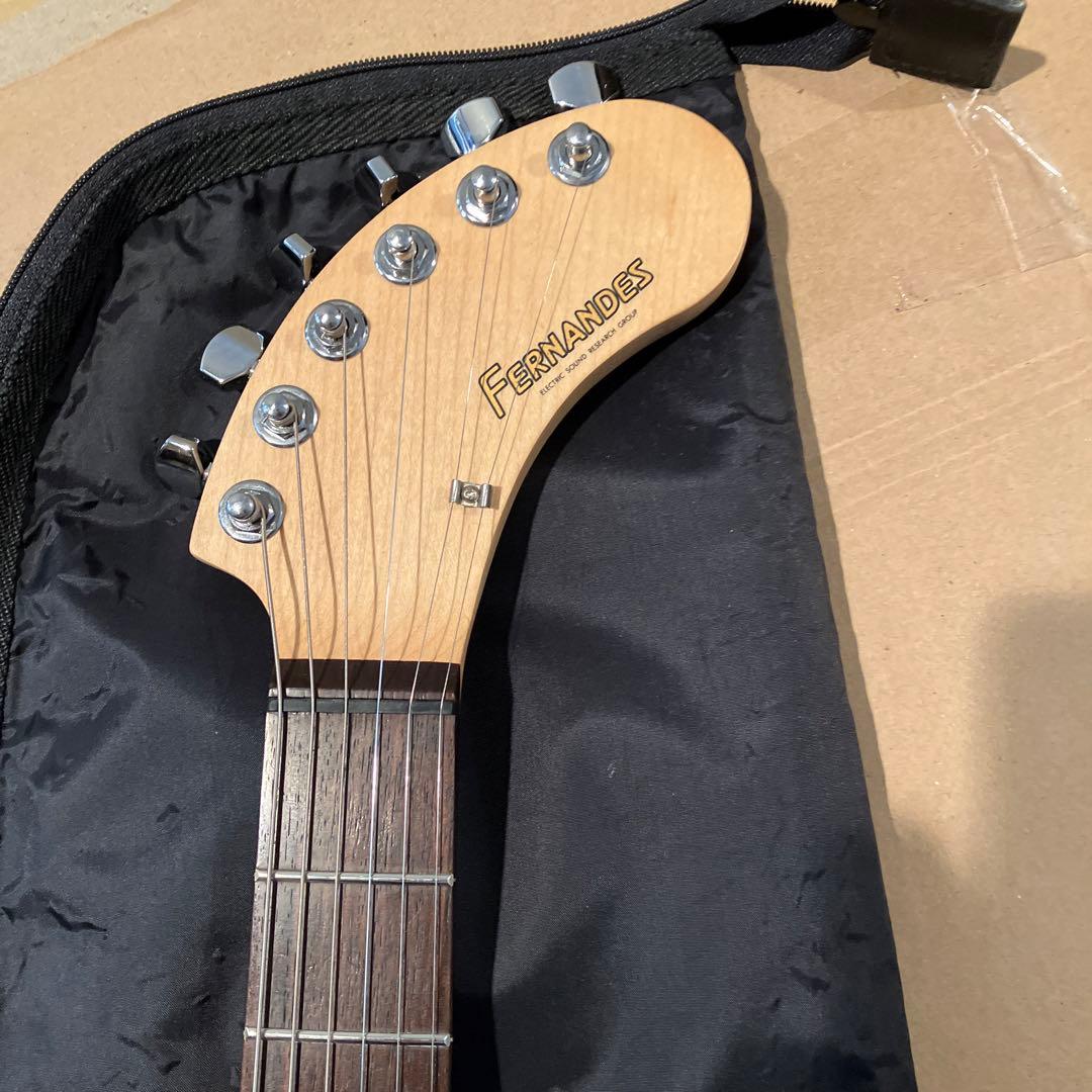 FERNANDES ZO3アクリルエレキギター