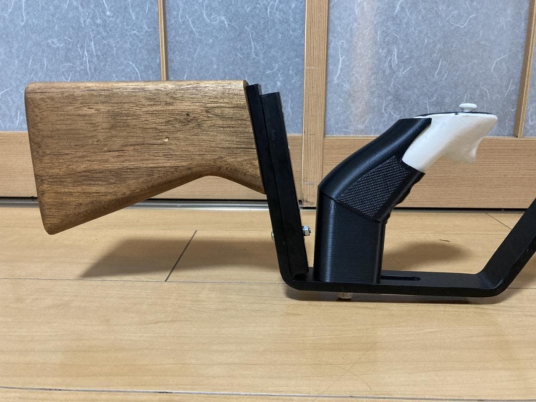 クレー射撃トレーニング銃（くるみ材・ウェイト100g×4個込み）