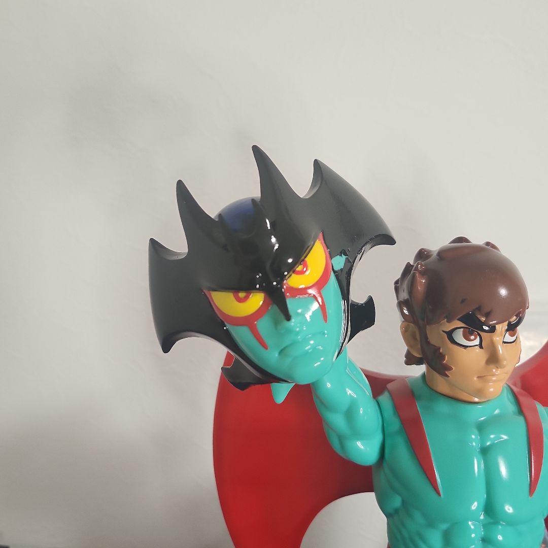 墓場の画廊　デビルマン　マスク　面取れ　ソフビ　グリーン　一部塗装剥がれ