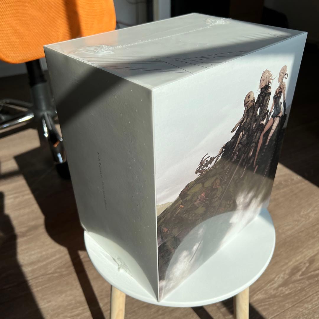 限定版　ニーア  White Edition PS4