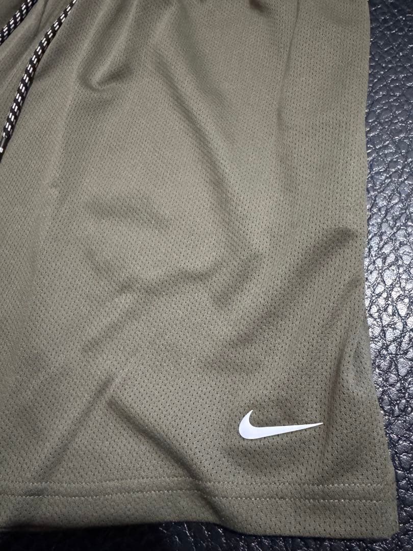 新品‼︎Nike サブリナ　バスパン XLサイズ リバーシブル　黒×オリーブカラー